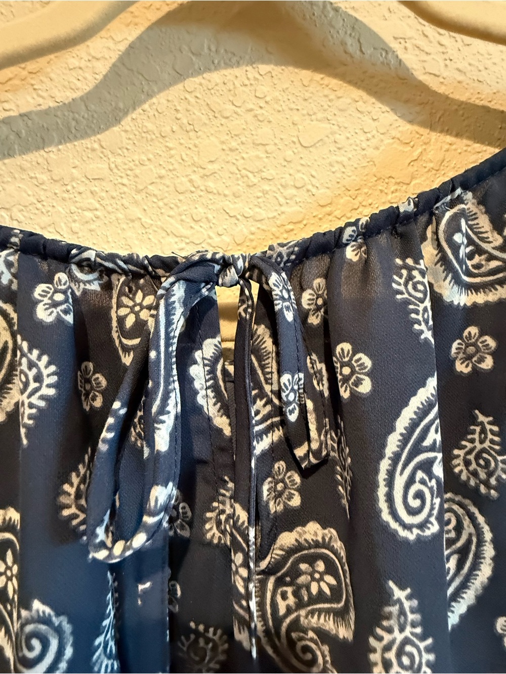 LC Lauren Conrad Blue Paisley Blouse Split Ruffle Sleeve Top Size XXL - Picture 2 of 5